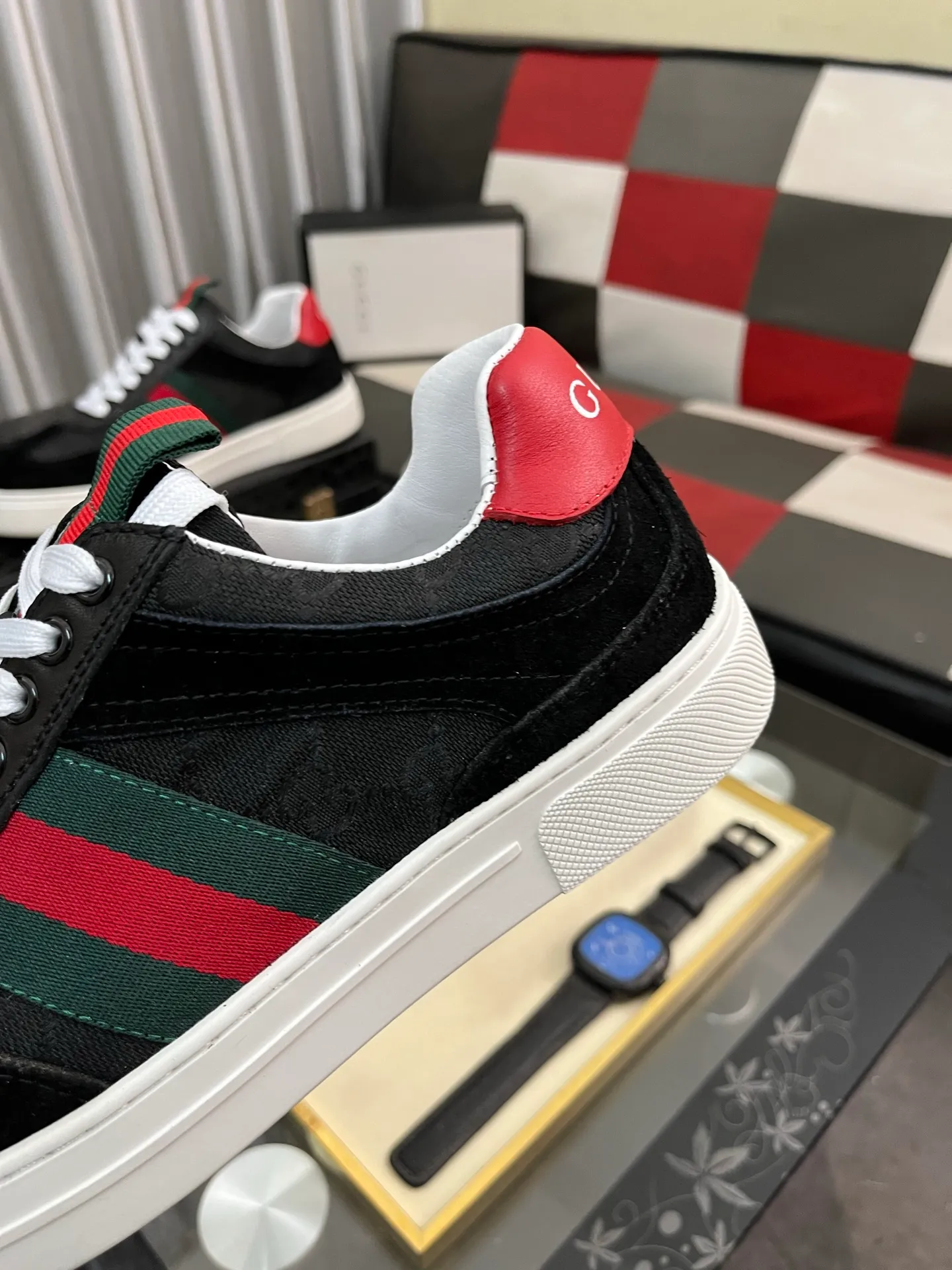Men's Men's Shoes 💰440 ⌚️⌚️[GUCCI] Gucci men's casual shoes are absolutely popular 🔥The ultimate matching item for trendy men! The charm of super texture is irresistible, the main recommendation, the flower leather color is bright! The upper is made of high-quality brand printed fabric with cowhide, breathable leather lining and wear-resistant rubber sole, noble and elegant! Extremely comfortable🎁🎁You can be as handsome as you want💪 Available in sizes 38-44 and 5️⃣colors